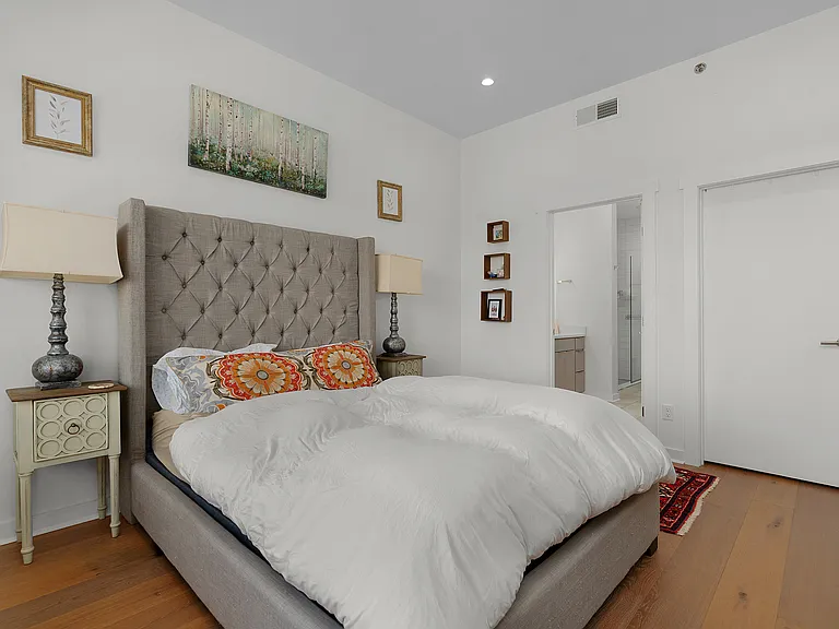 411 Fairpoint St #306 — Photo 13