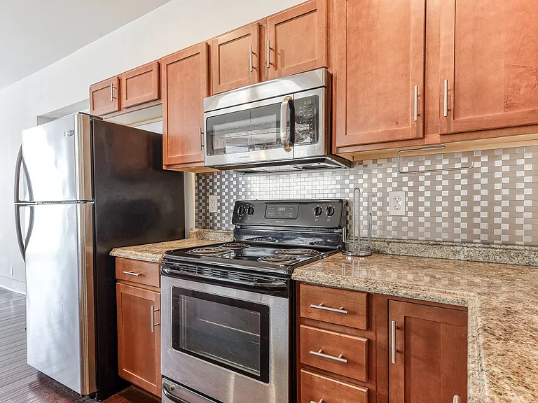 2352 Kemper Ln — Photo 14