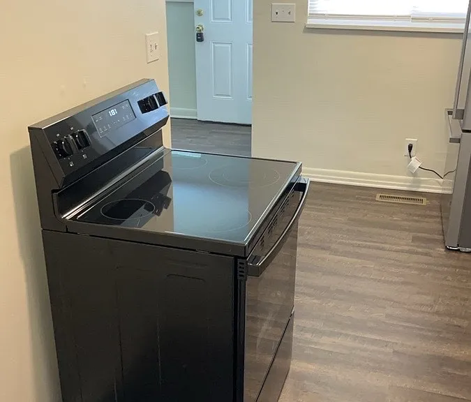 719 Wiltshire Blvd #4 — Photo 11