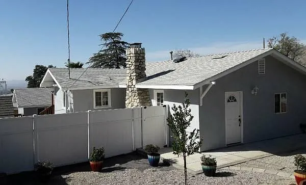 10519 Samoa Ave — Photo 2