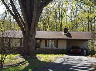 203 Mountainview Ct, King, NC 27021