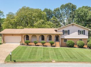 137 Rolling Hills Dr, Hixson, TN 37343