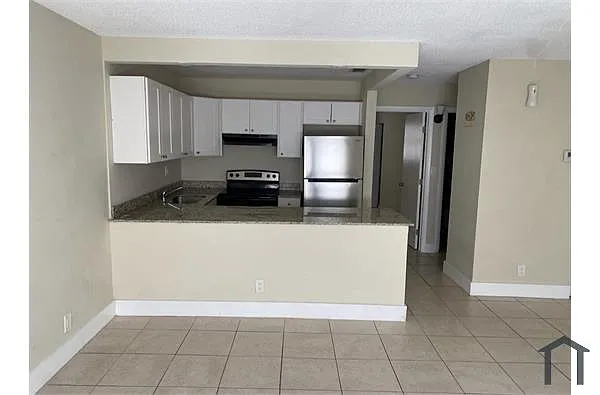Building Photo - 201 NW 32nd Ct #203