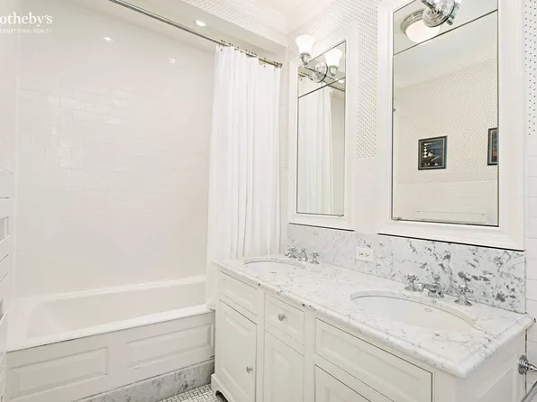 131 East 69th Street image 13 of 15