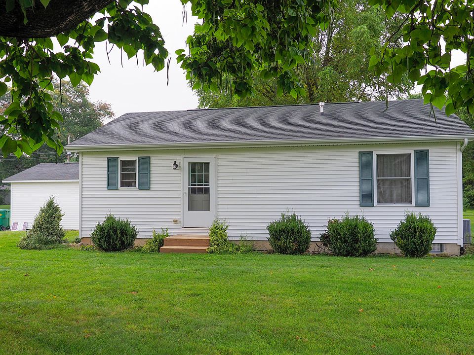 1st image of 378 Woodland St