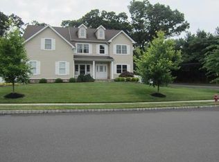 10 Imaginary Pl, Aberdeen, NJ 07747