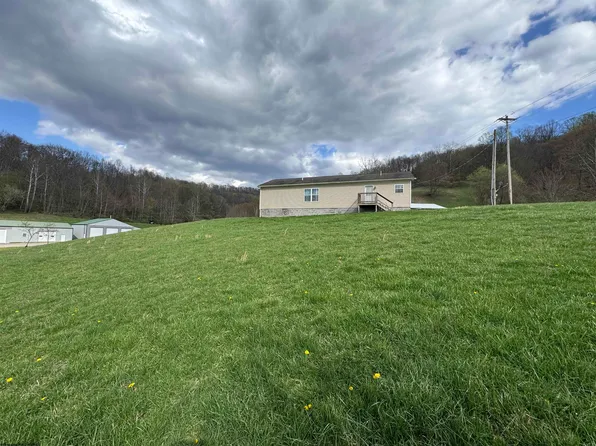 1154 Sunrise Rd, Lost Creek, WV 26385