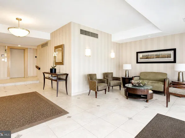 4800 Chevy Chase Dr APT 404, Chevy Chase, MD 20815