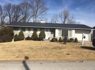 26 Ridgewood Dr, Hannibal, MO 63401