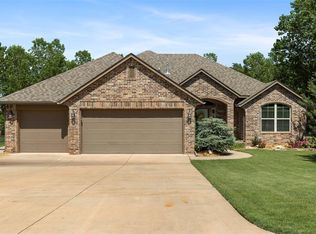 907 Walnut Ridge Cir, Guthrie, OK 73044