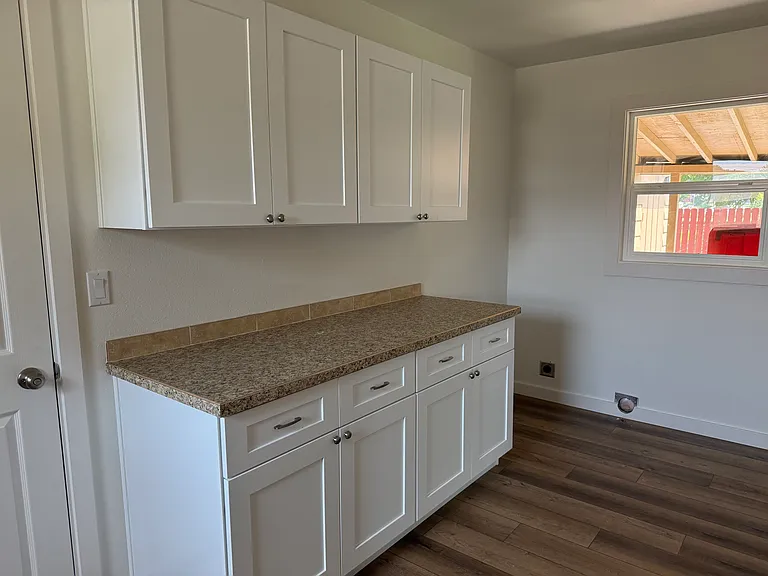 809 Mountain View Dr — Photo 15