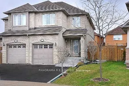 85 Echo Ridge Cres #LOWER Photo 1