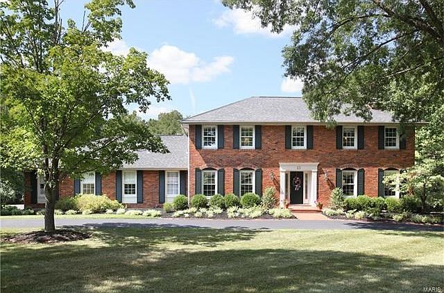 Welcome to 23 Crown Manor Drive!