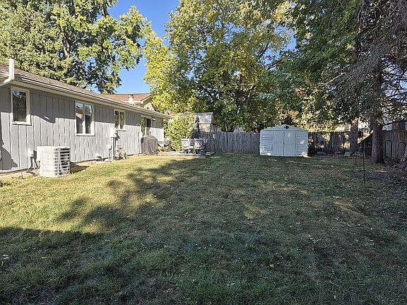 2nd image of 1407 Hanson Dr