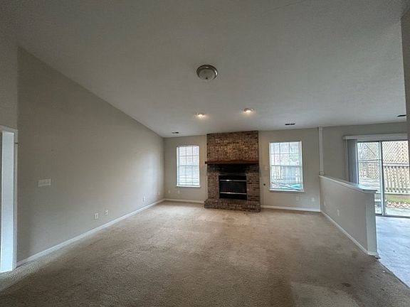 2nd image of 2667 Cressmoor Cir