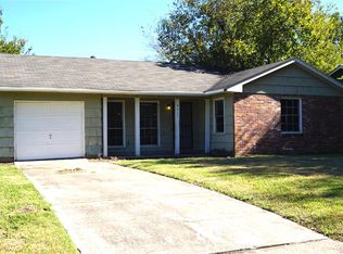 9215 Vinearbor St, Houston, TX 77033