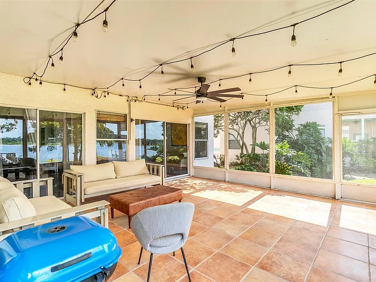 7221 Bay Club Way — Photo 24