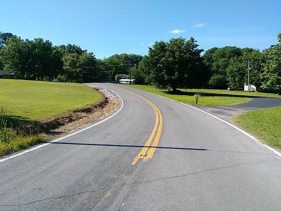 5th image of 829 Beacon Rd