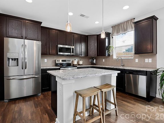 4th image of 4626 Gibbons Link Rd