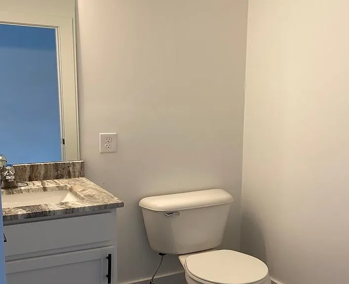 Powder Room 1st Floor