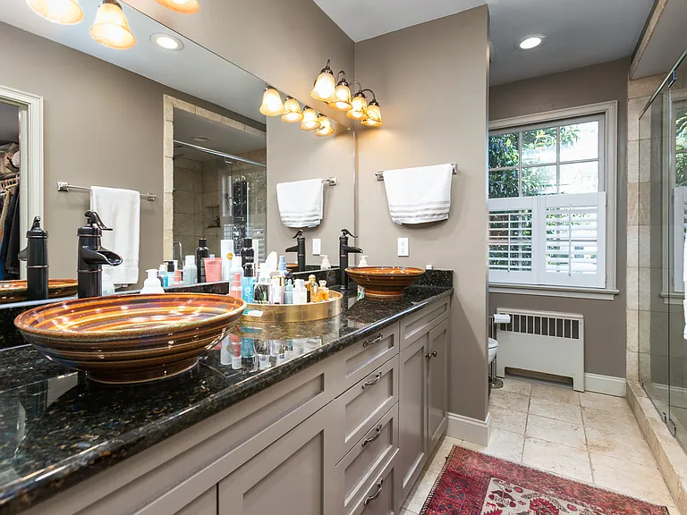 203 Elmwood Dr — Photo 22