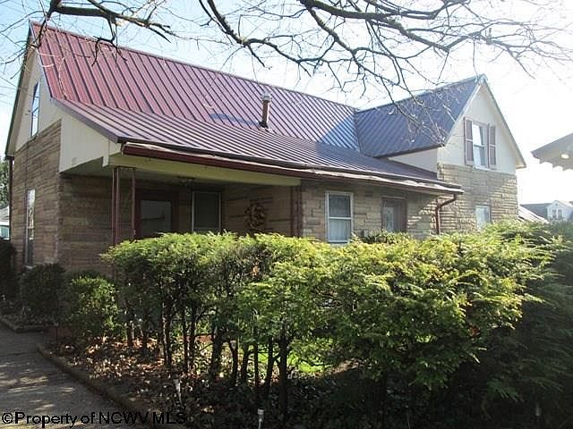1st image of 301 Robert E Lee Ave