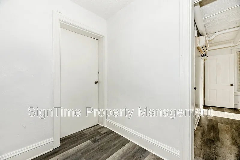 1 bed, 1.0 bath, 500 sqft, $895 — Photo 3