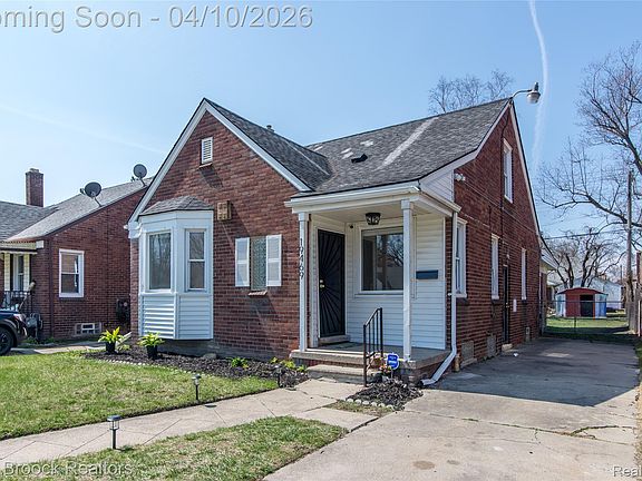 4th image of 19469 Whitcomb St