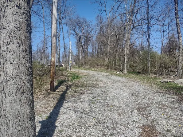 0 Old Pittsburgh Rd, New Castle, PA 16101