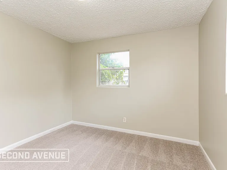 8645 Samona Dr W — Photo 15