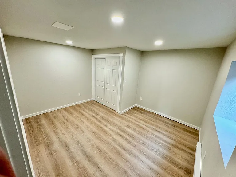 935 S Sheridan Blvd — Photo 20