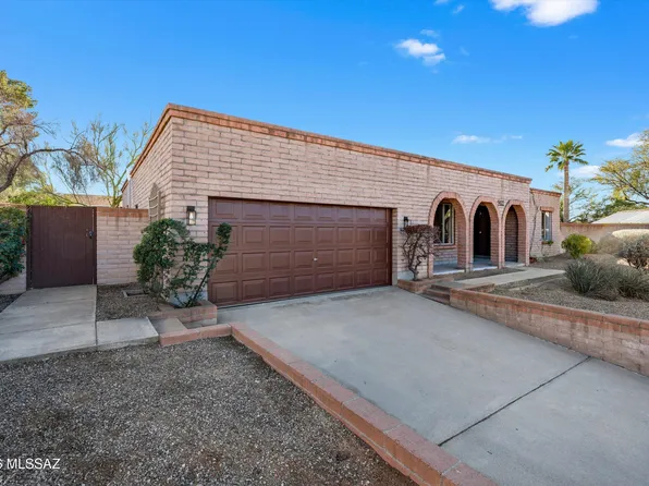 9422 E Barrudean Hills St, Tucson, AZ 85710