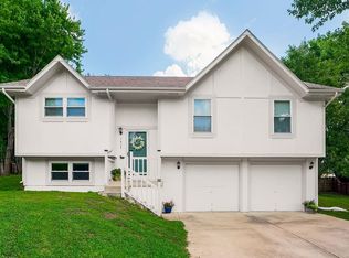 1413 SW Walnut St, Lees Summit, MO 64081