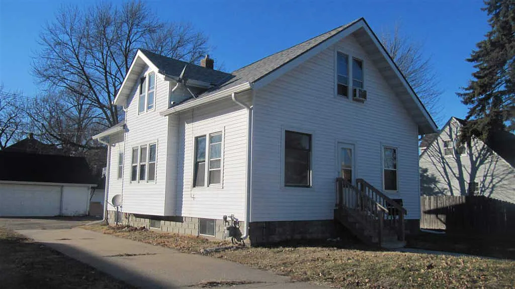1516 38th St photo 1