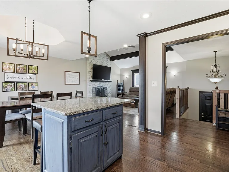 12200 Hollingsworth Rd — Photo 11