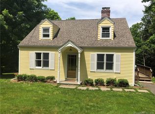 176 Boggs Hill Rd, Newtown, CT 06470