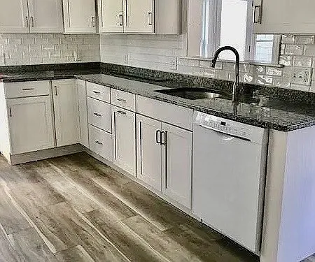 3 bed, 1.0 bath, 1650 sqft, $4,000 — Photo 2