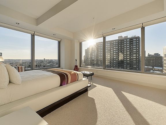 5th image of 110 Stuart St Unit 16B