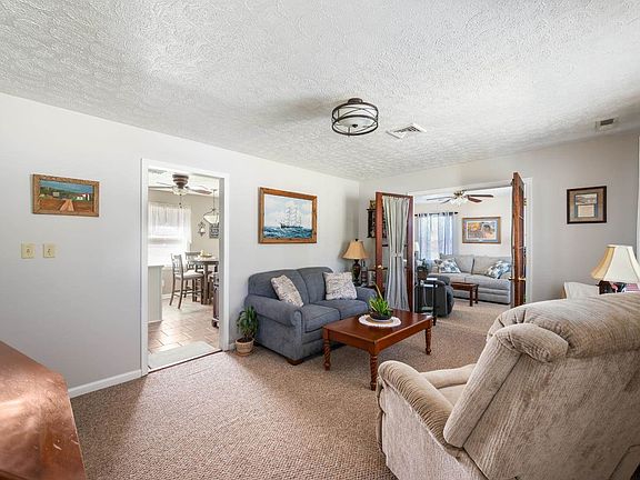 4th image of 139 Riviera Dr #14
