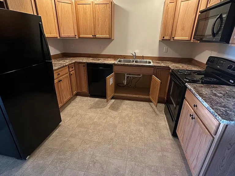 2952 Teal St — Photo 3