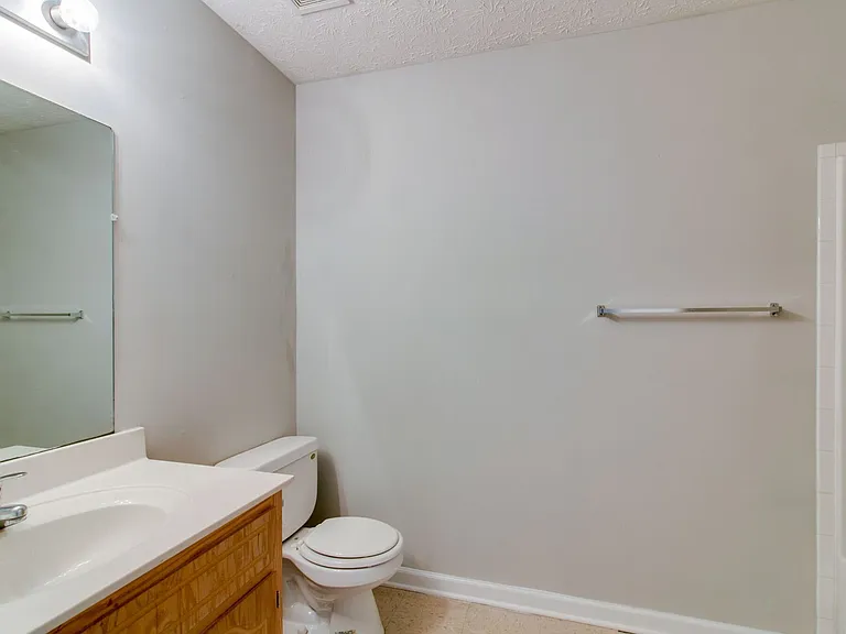821 Oak Arbor Ct — Photo 19