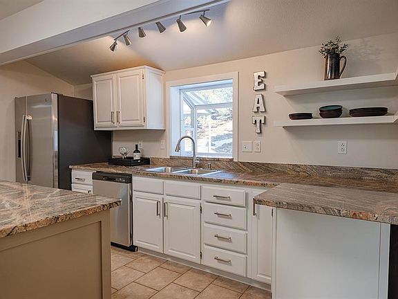 5th image of 711 Terrace Drive