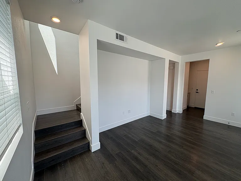 1609 Tecado Dr — Photo 4