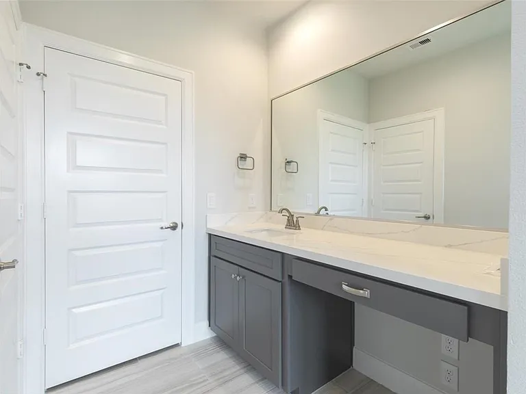 2802 Grand Fountains Dr #F — Photo 11