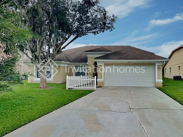 706 49th St E, Bradenton, FL 34208