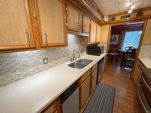 4th image of 219 Wesley Dr