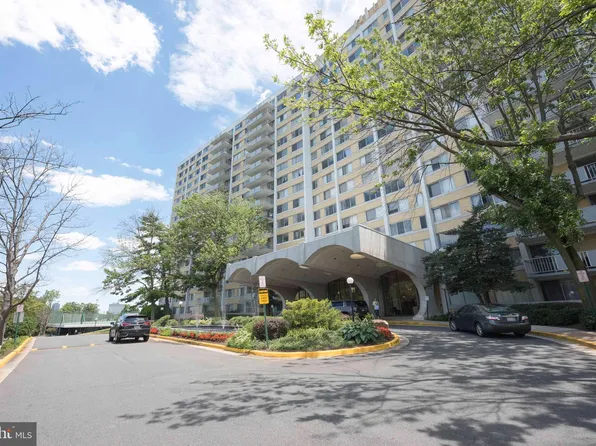 301 N Beauregard St APT 702, Alexandria, VA 22312
