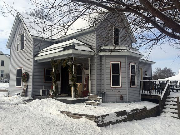 2nd image of 330 W Chapel St