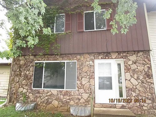 907 Sprucewood Ln Photo 1