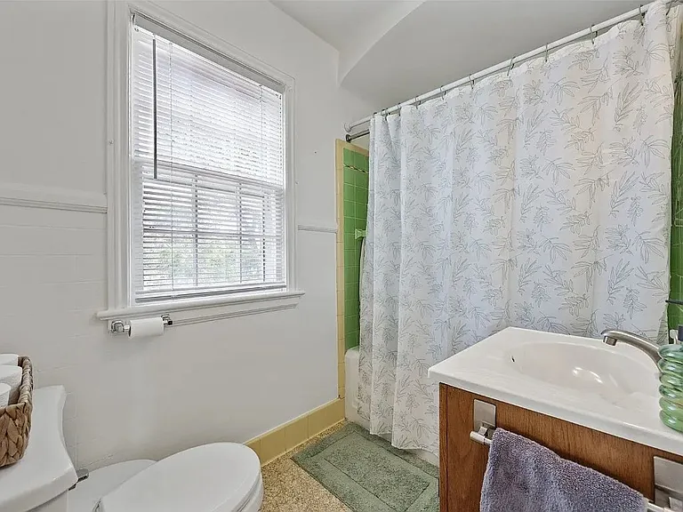 A 2424th Ave — Photo 2